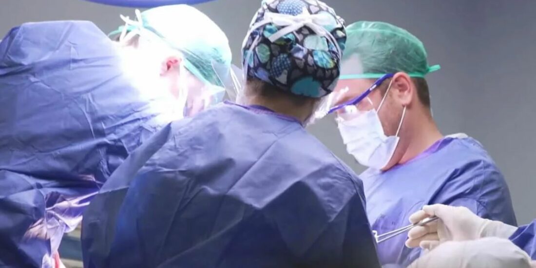Cirugia mínimamente invasiva de manos